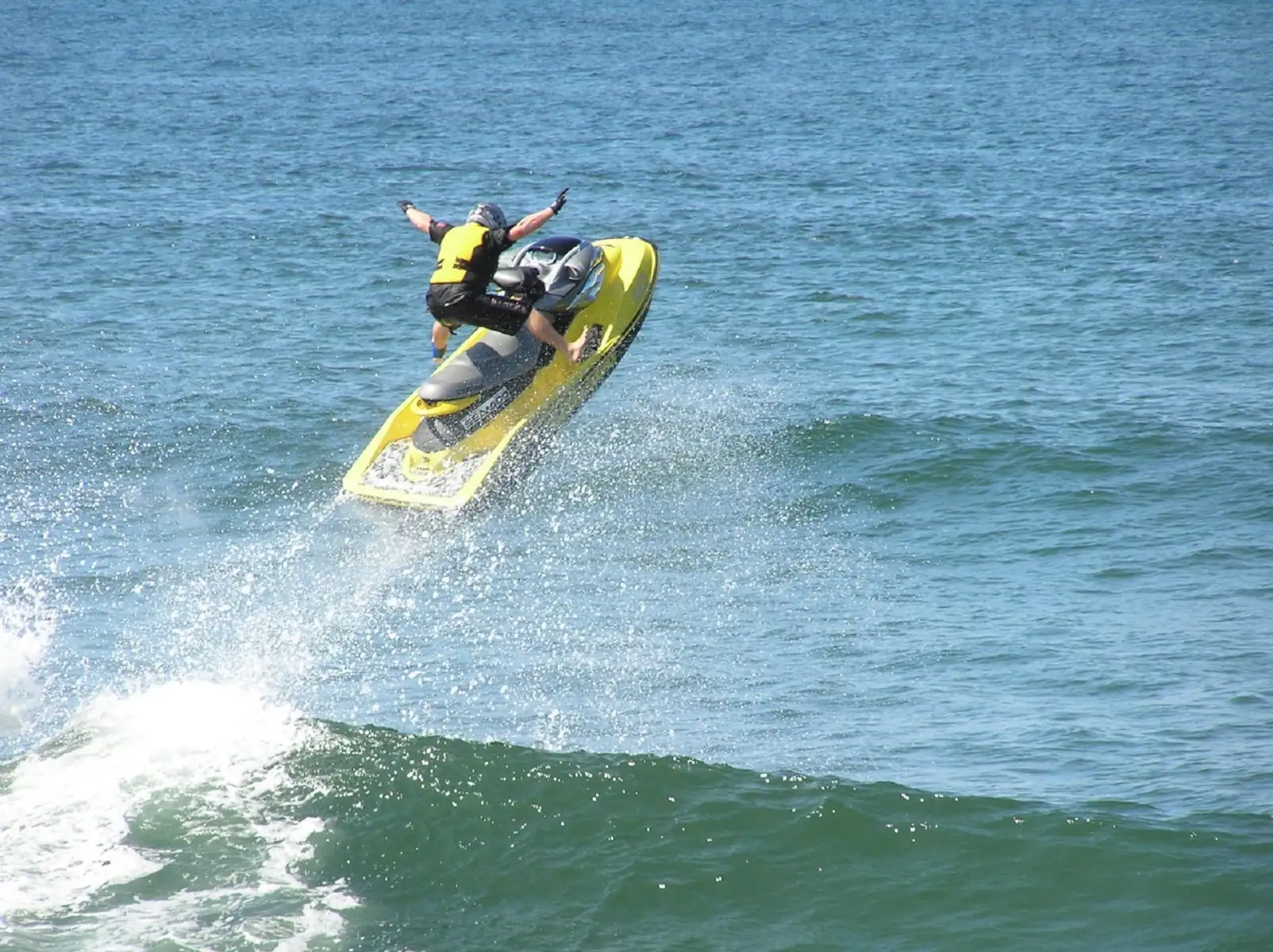 jet ski zanzibar